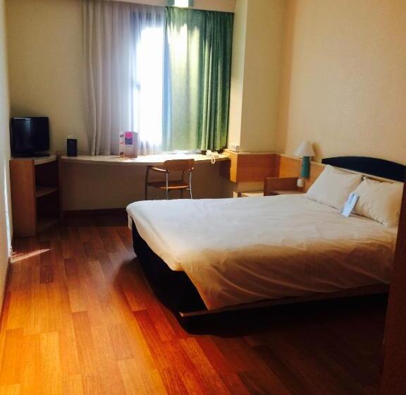 Номер Стандарт, Ibis Valladolid