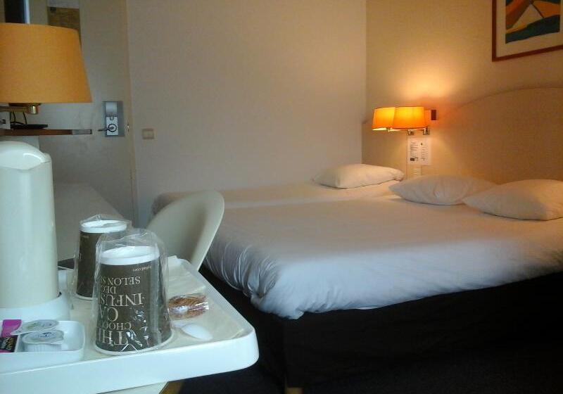 חדר סטנדרט לשלושה, Kyriad Direct Bron Lyon Eurexpo