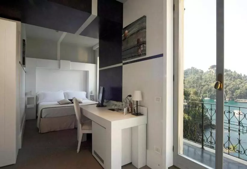 اتاق سه نفره دلوکس با چشم‌انداز دریا, Piccolo Portofino