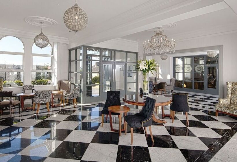 اتاق کلاب, The Address Cork