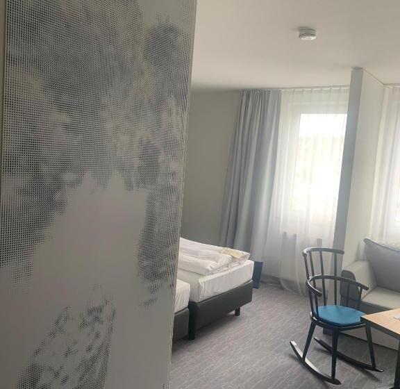 غرفة قياسية مزوَّدة بصالون, Vienna House Easy By Wyndham Amberg