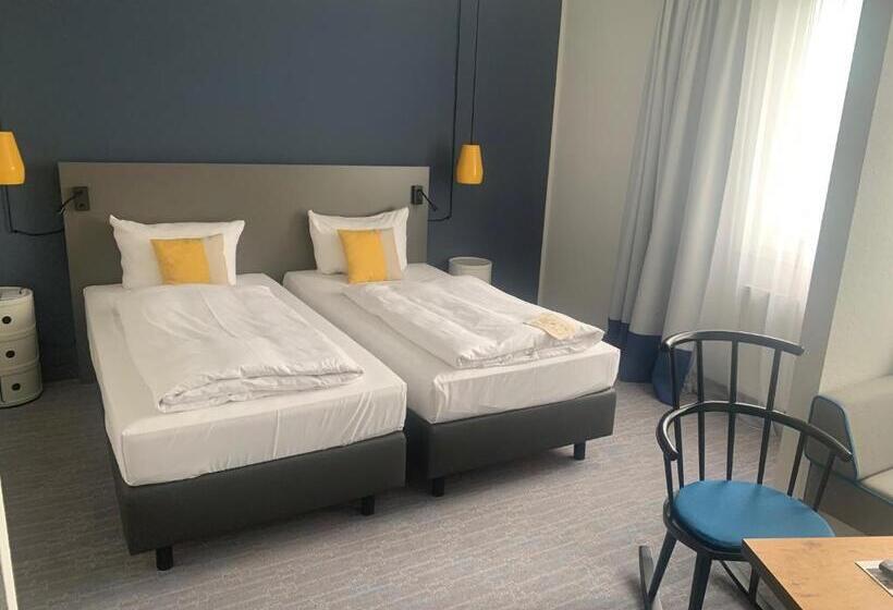 Номер Стандарт с Гостиной, Vienna House Easy By Wyndham Amberg