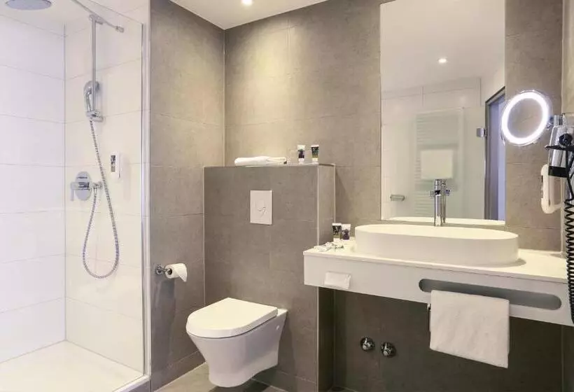 Standard Yhden Hengen Huone, Mercure Hotel Am Entenfang Hannover