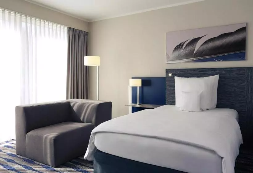 Standard Yhden Hengen Huone, Mercure Hotel Am Entenfang Hannover