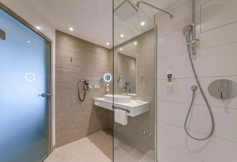 Standard Yhden Hengen Huone, Mercure Hotel Am Entenfang Hannover