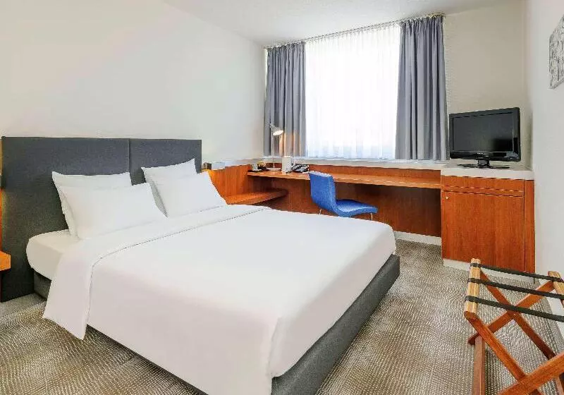 Standard Room, Novotel Erlangen