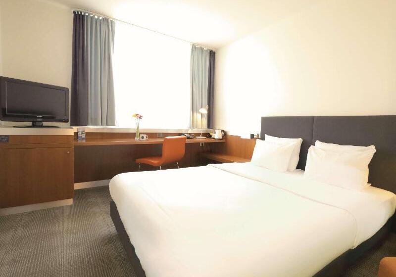 Quarto Estandar, Novotel Erlangen