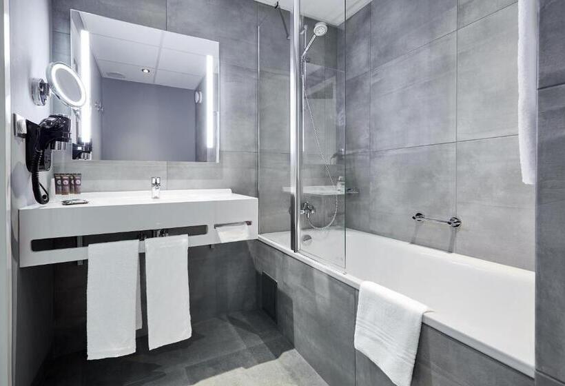 Номер Executive Кровать Квин, Novotel Krakow Centrum