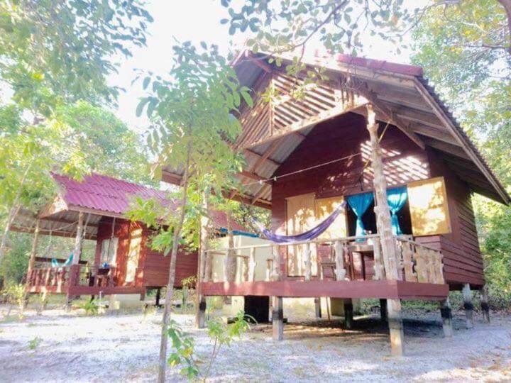 标准间, Lucky Resort