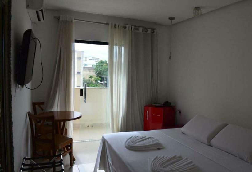 חדר דלוקס, Universo