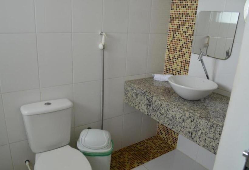 חדר דלוקס, Universo