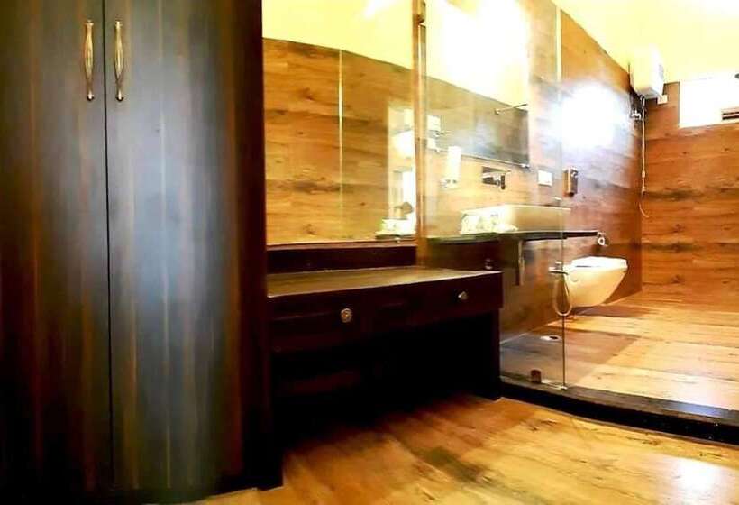 Люкс, Greendale Resort