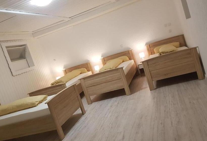 آپارتمان 2 خوابه, Air Rooms