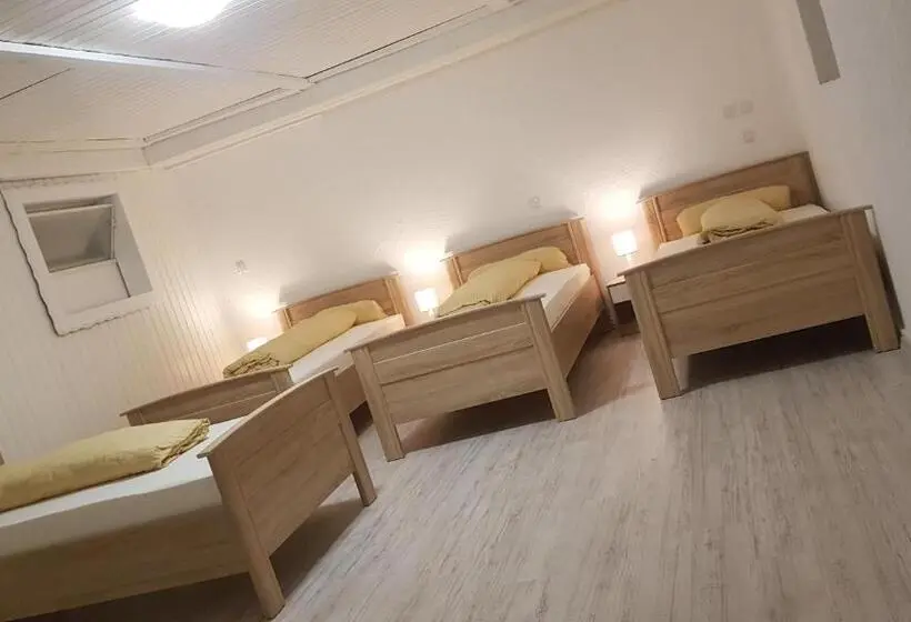 آپارتمان 2 خوابه, Air Rooms