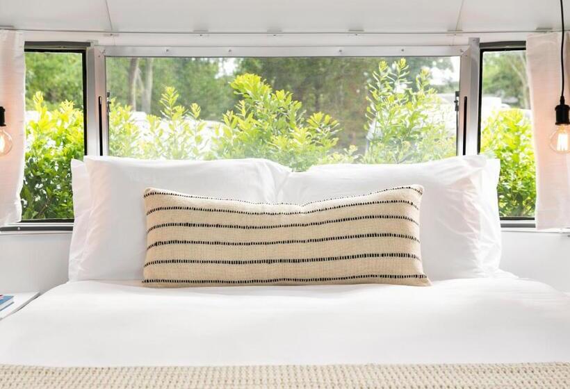 豪华套房, Autocamp Cape Cod