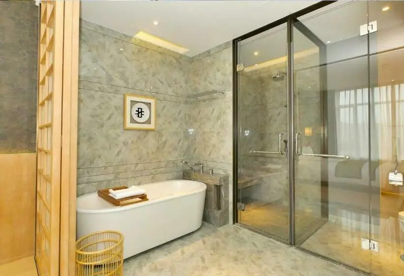 スイート, Holiday Inn Dalian Hot Spring, An Ihg