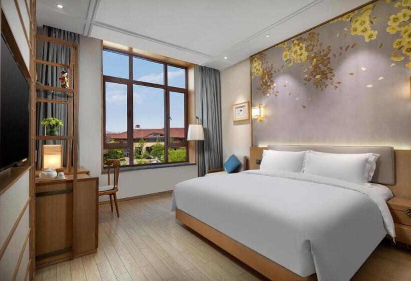 חדר סטנדרט עם מיטת קינג, Holiday Inn Dalian Hot Spring, An Ihg