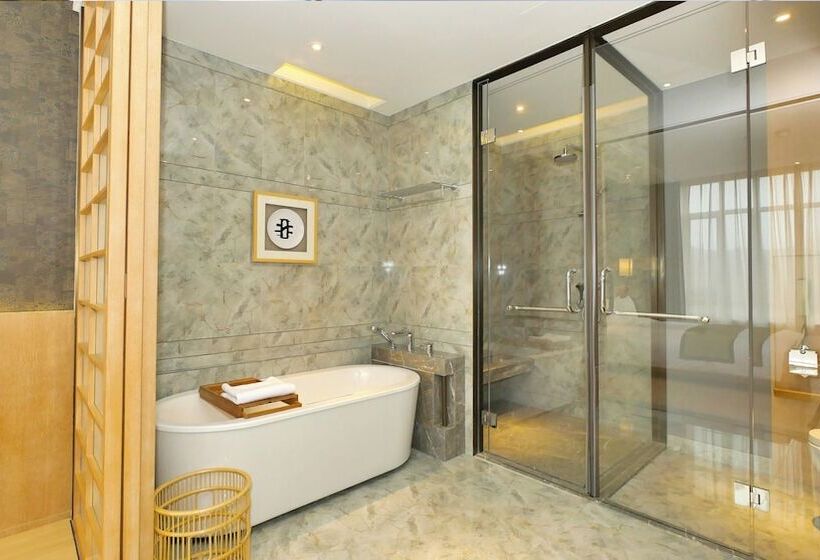 جناح, Holiday Inn Dalian Hot Spring, An Ihg
