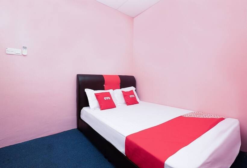Quarto Deluxe, Oyo 89984 Noris Wang Homestay