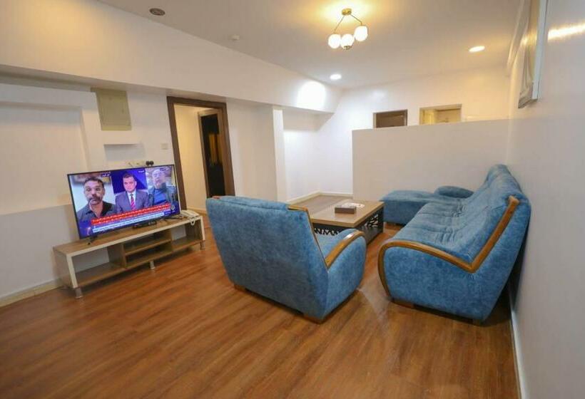 וילה עם חדר שינה אחד ובריכת שחיה, Yar Furnished Apartments