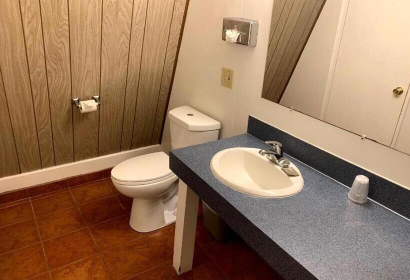 Номер Deluxe, The Ranch Motel