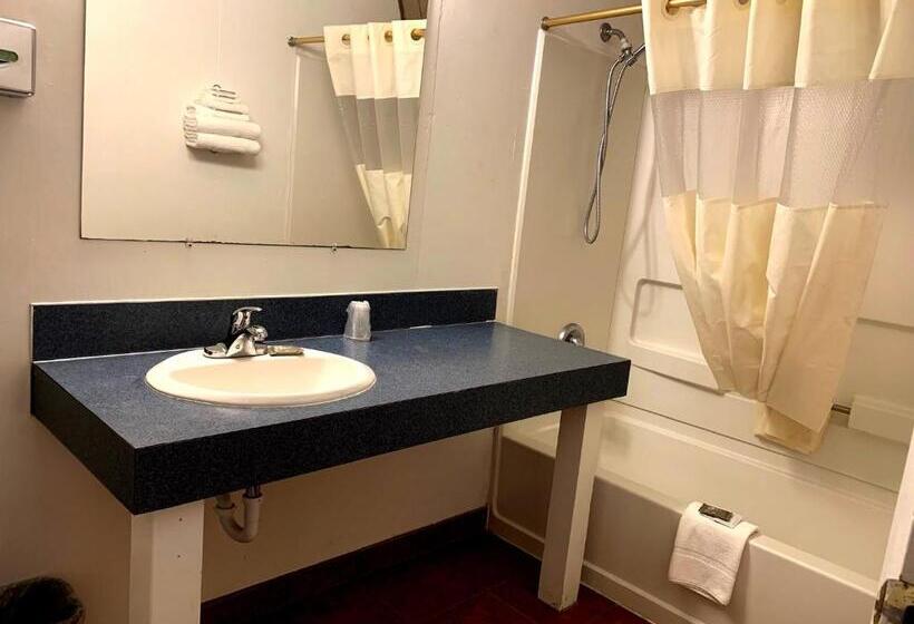 غرفة ديلوكس, The Ranch Motel