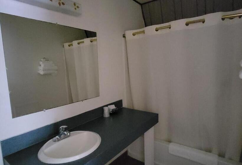 غرفة ديلوكس, The Ranch Motel