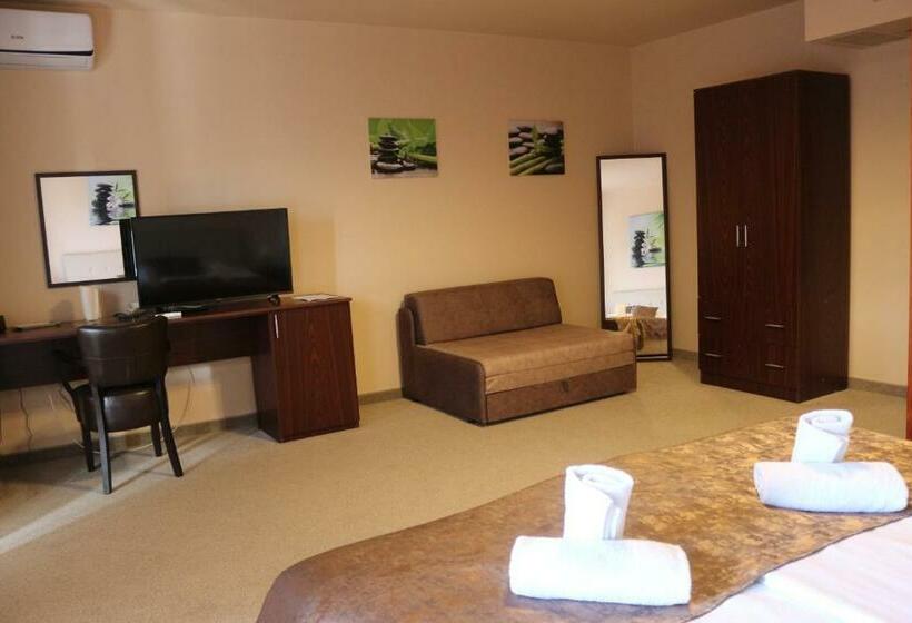 اتاق لوکس خانوادگی, Garden House