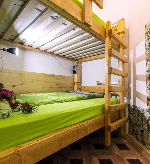 اتاق استاندارد با سرویس بهداشتی مشترک, Hostel Put Svile