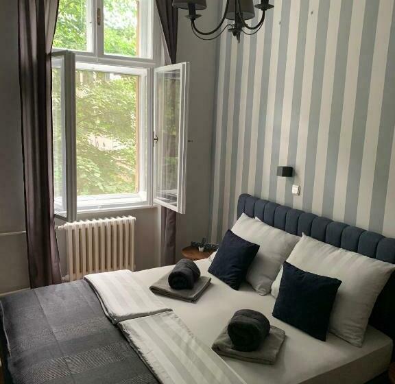 اتاق استاندارد, Hostel Sova