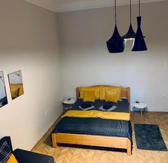 اتاق خانوادگی, Hostel Sova