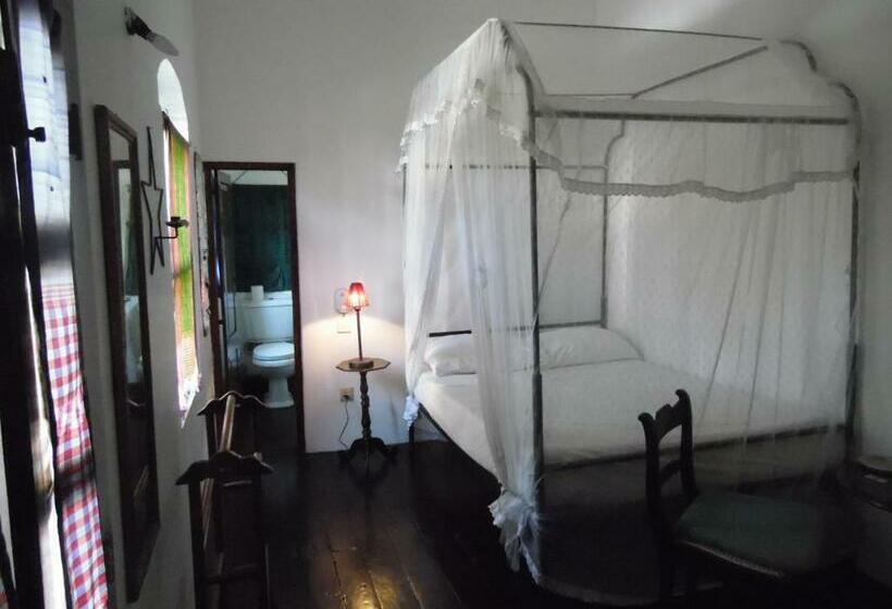 Quarto Deluxe com Sacada, The Dream House
