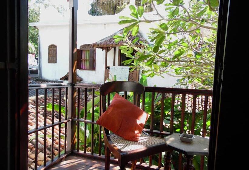 Quarto Triplo Deluxe, The Dream House