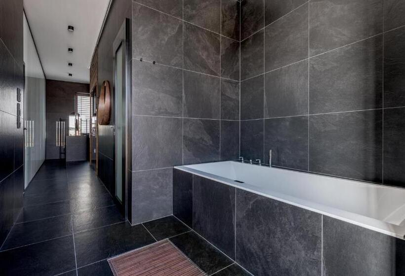 スイート, Apartmánový Dům U Tomana