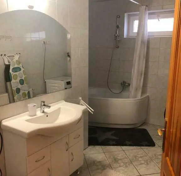 آپارتمان 1 خوابه همکف, Lucky Villa