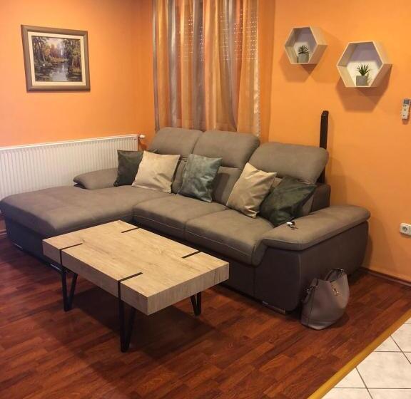 آپارتمان 1 خوابه همکف, Lucky Villa