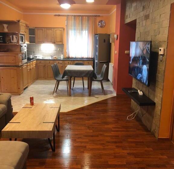 Apartament 1 Sypialnia Parter, Lucky Villa