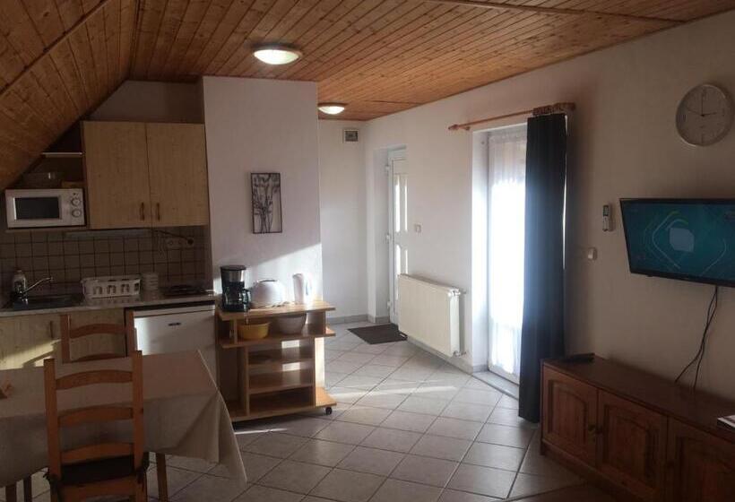 Studio Standard z Balkonem, Lucky Villa