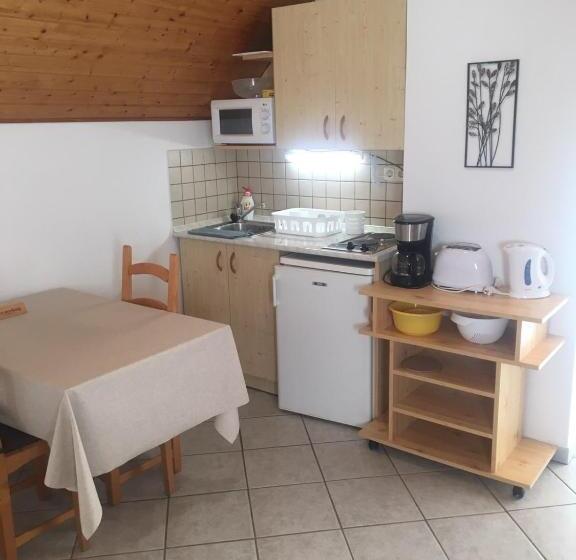 Studio Standard z Balkonem, Lucky Villa