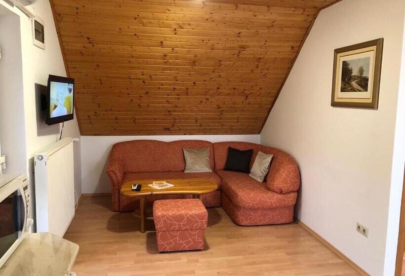 Studio Standard z Balkonem, Lucky Villa