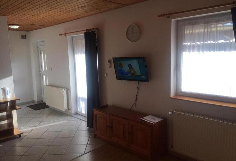 استودیو استاندارد با بالکن, Lucky Villa