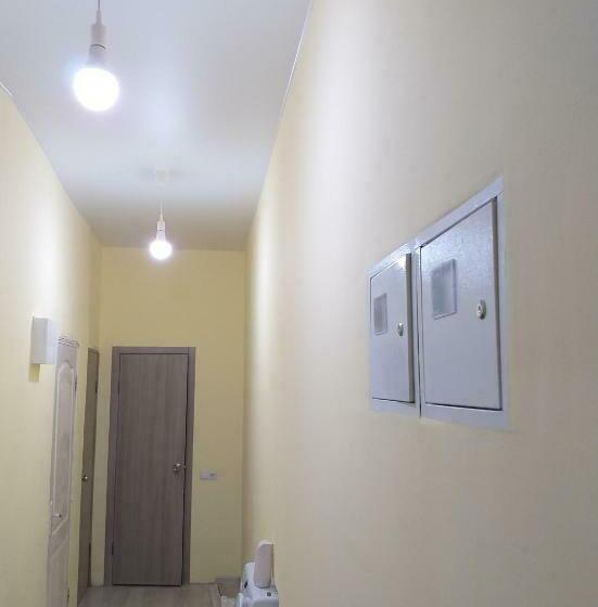 استودیوی لوکس, Old Odessa