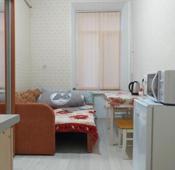 استودیوی لوکس, Old Odessa