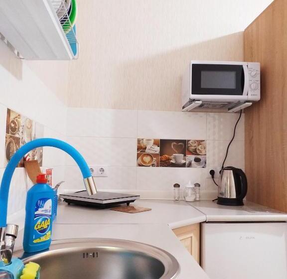 استودیوی لوکس, Old Odessa