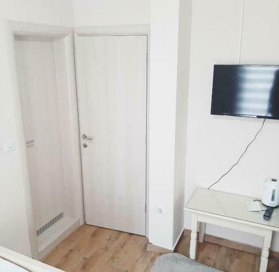 اتاق استاندارد, Guest House Colovic