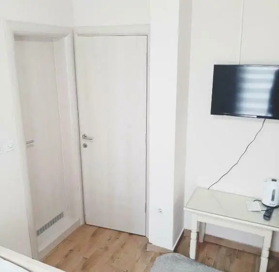 اتاق استاندارد, Guest House Colovic