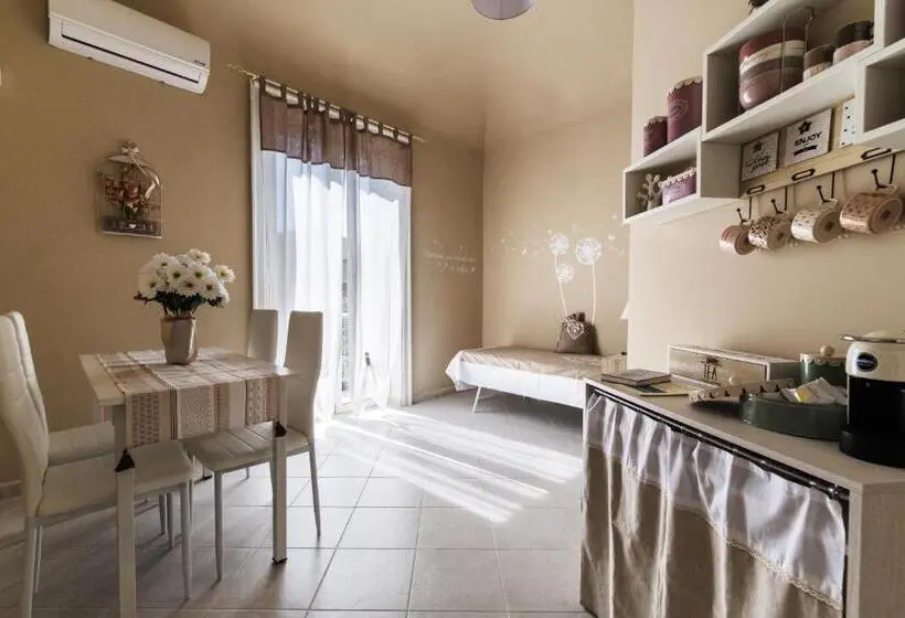 اتاق لوکس سه تخته, Casa Dolce Casa   Guest House