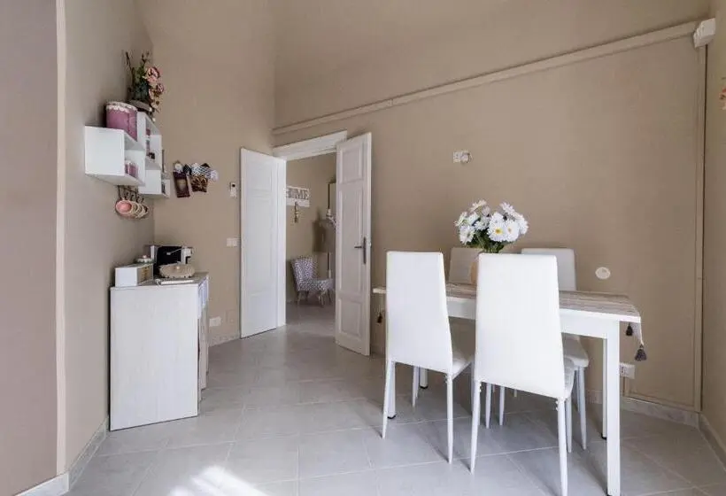 اتاق لوکس سه تخته, Casa Dolce Casa   Guest House