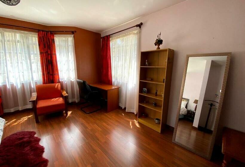 اتاق لوکس, Takdiri Home