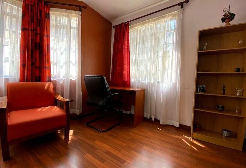 اتاق لوکس, Takdiri Home